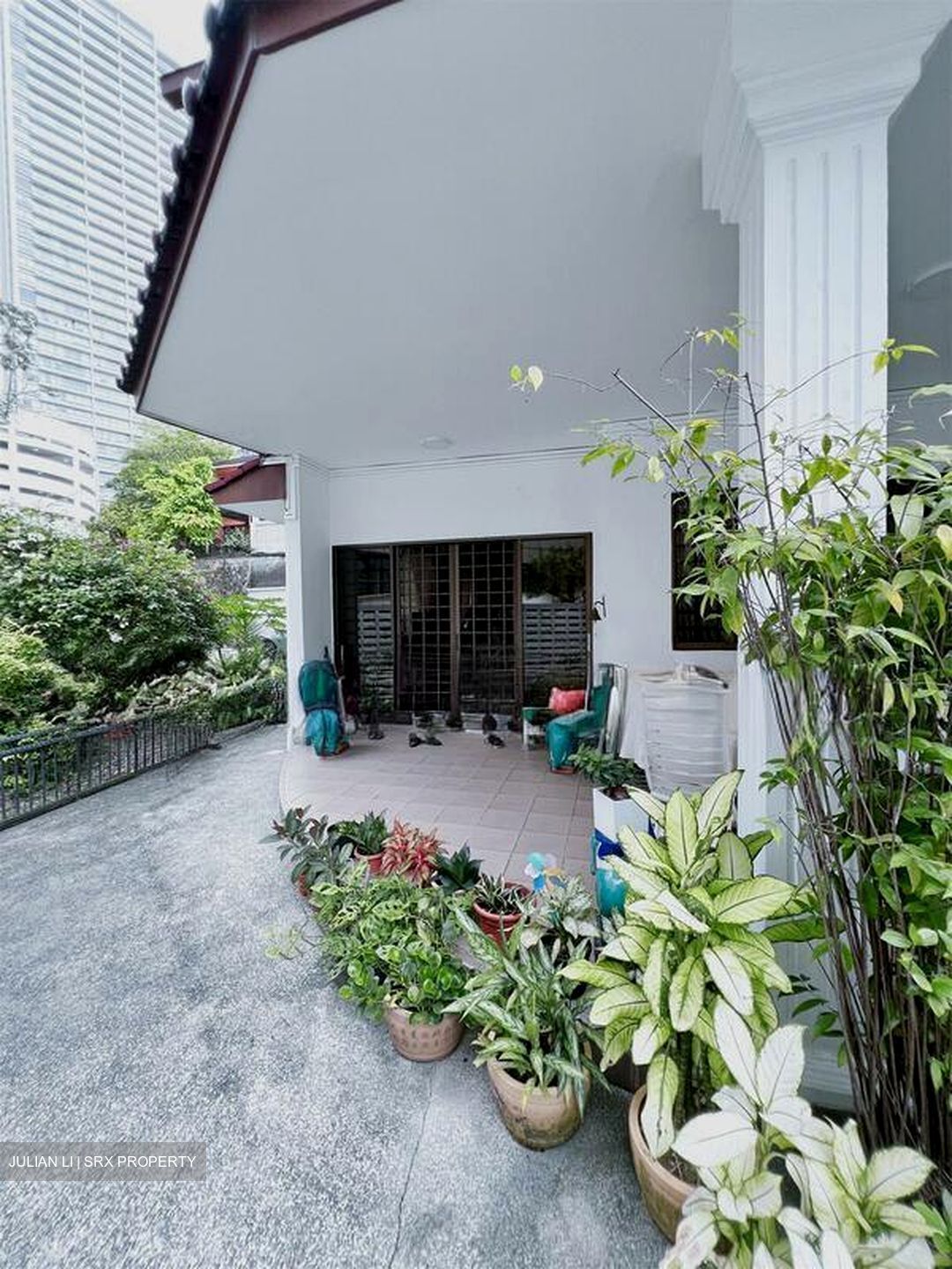 Orchard Road (D9), Terrace #577750991